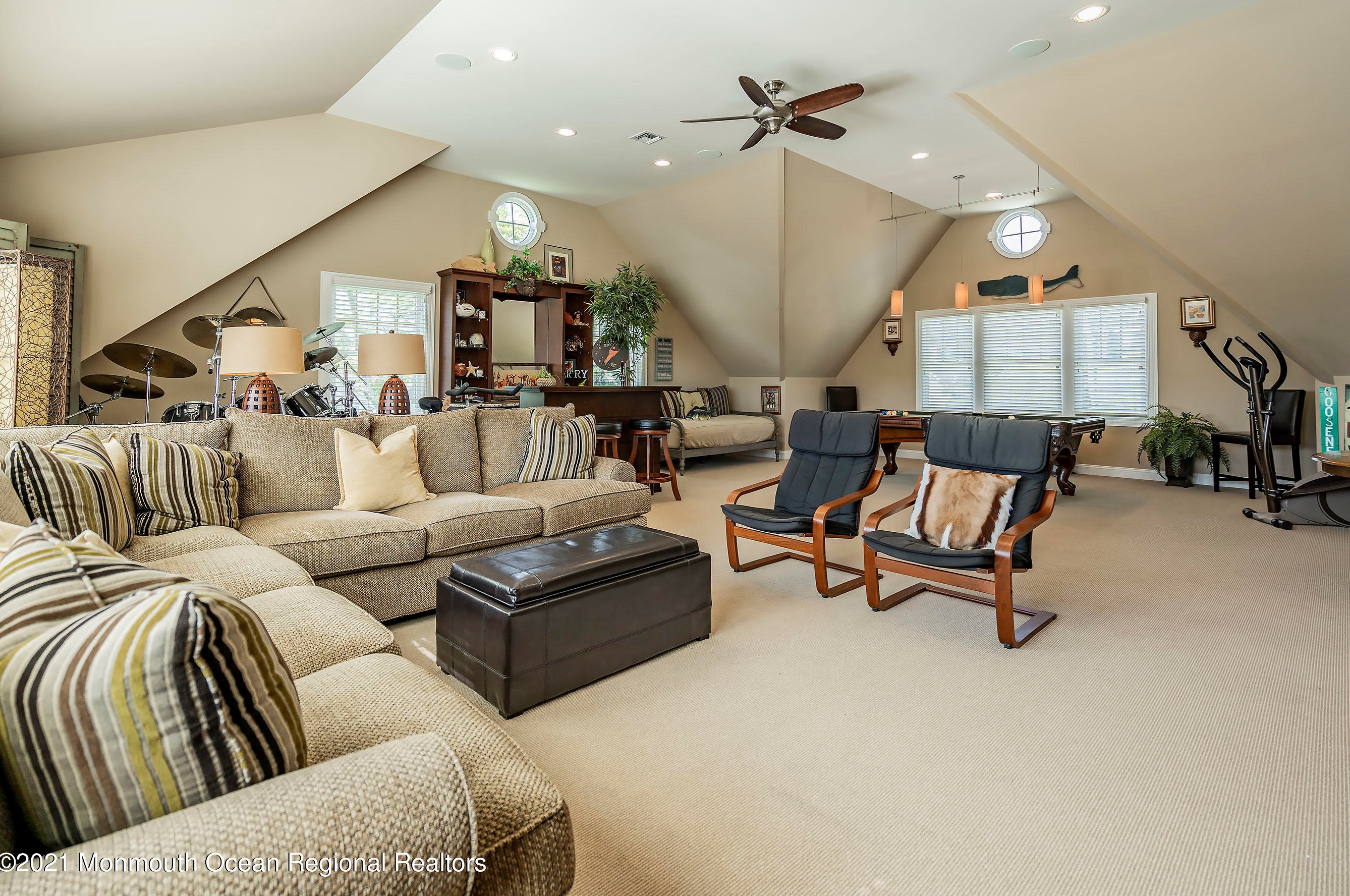 80 Gooseneck Point Rd, Oceanport NJ  07757-1404 exterior