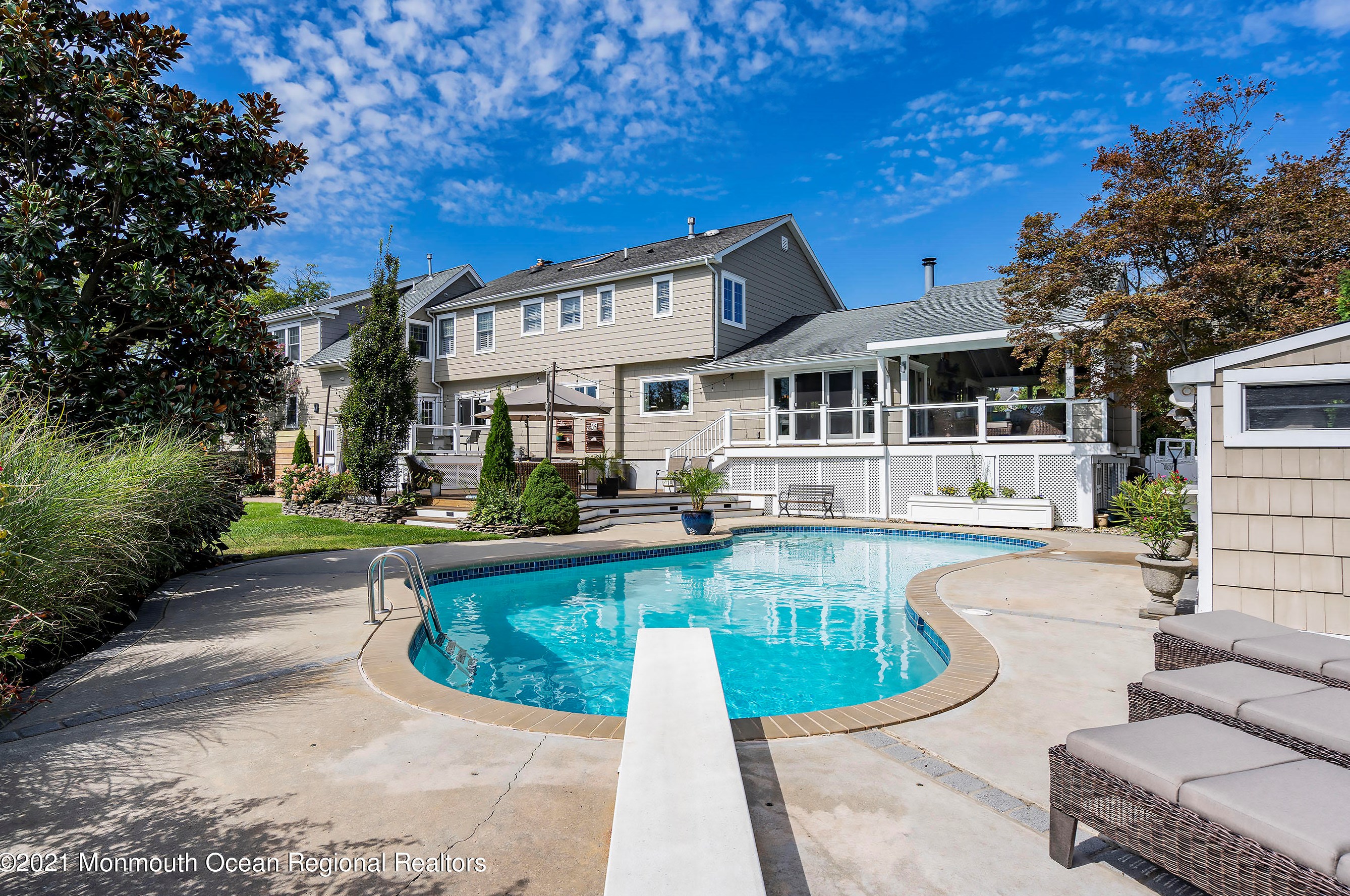 80 Gooseneck Point Rd, Oceanport NJ  07757-1404 exterior