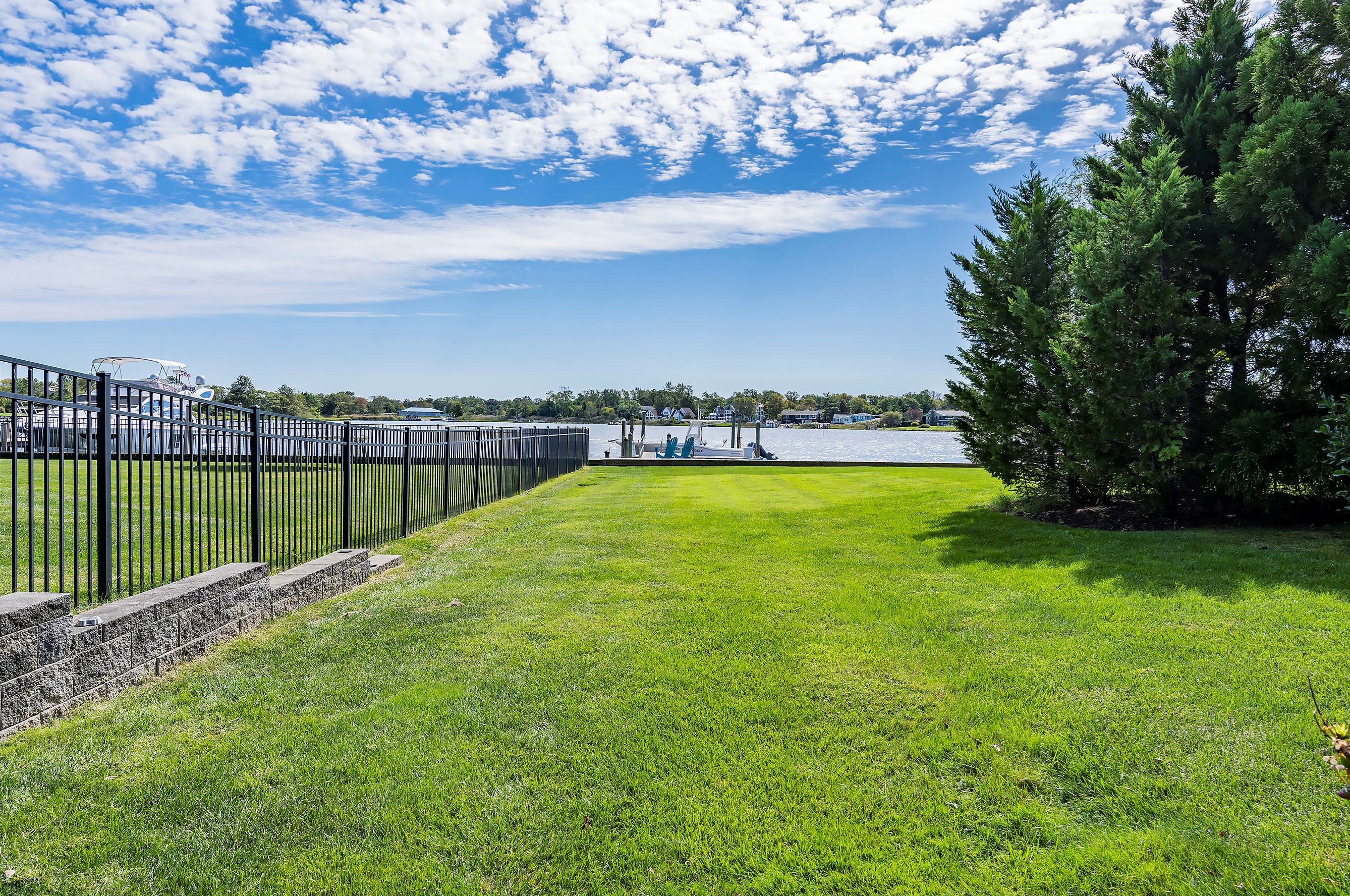 80 Gooseneck Point Rd, Oceanport NJ  07757-1404 exterior