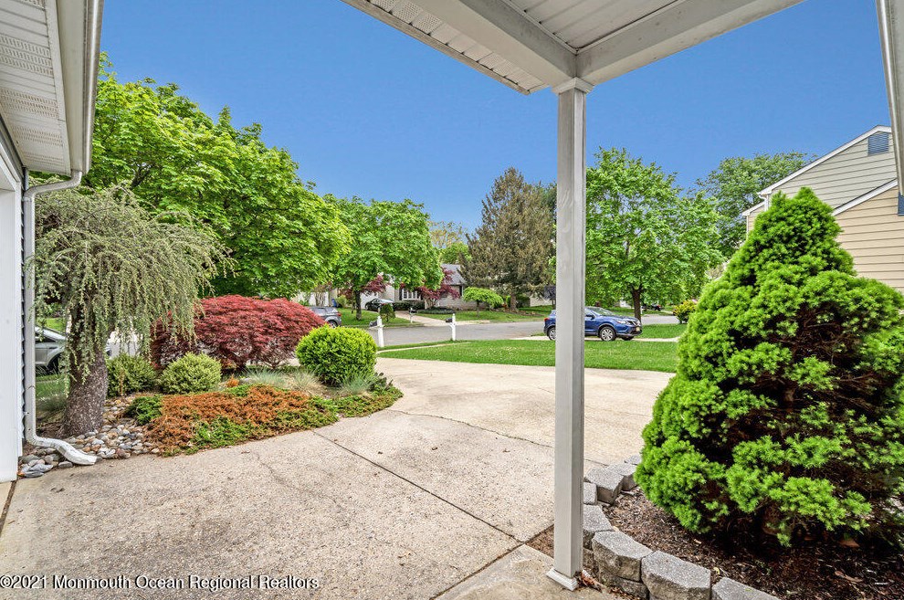 341 Ashford Rd, Toms River NJ  08755-3238 exterior