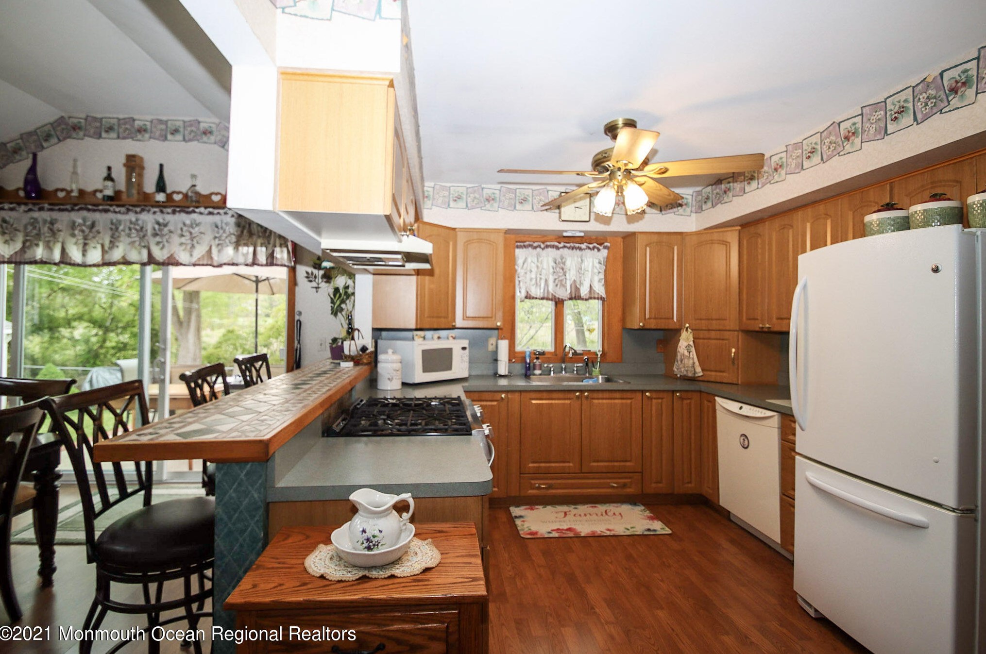 51 Concord Cir, Wall Township NJ  07731-1556 exterior