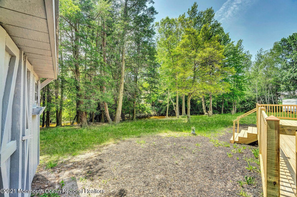 2129 Yorktowne Blvd, Toms River NJ  08753-1629 exterior