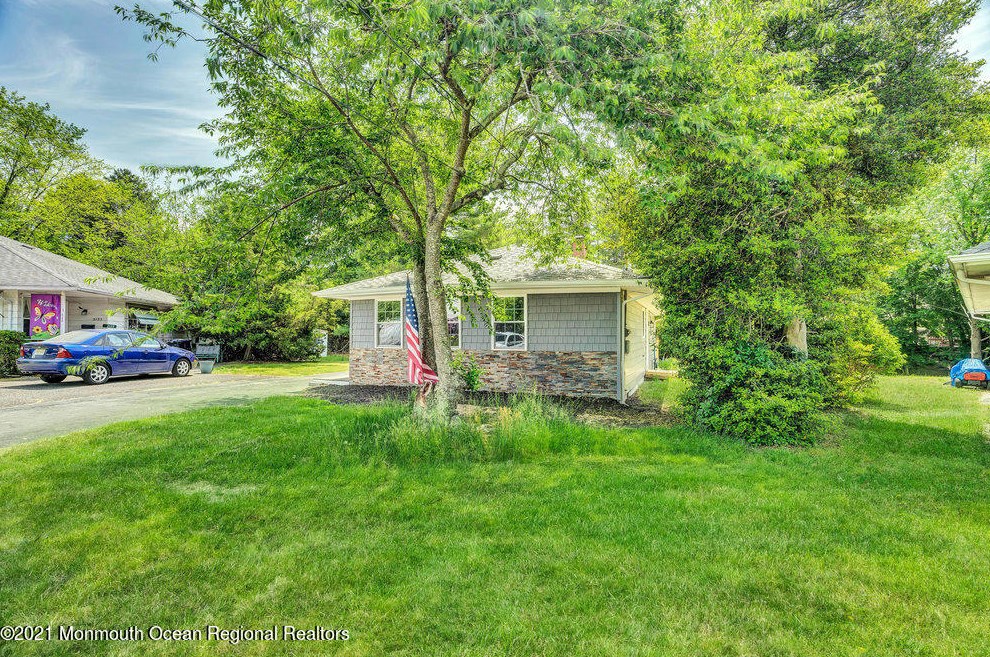 2129 Yorktowne Blvd, Toms River NJ  08753-1629 exterior