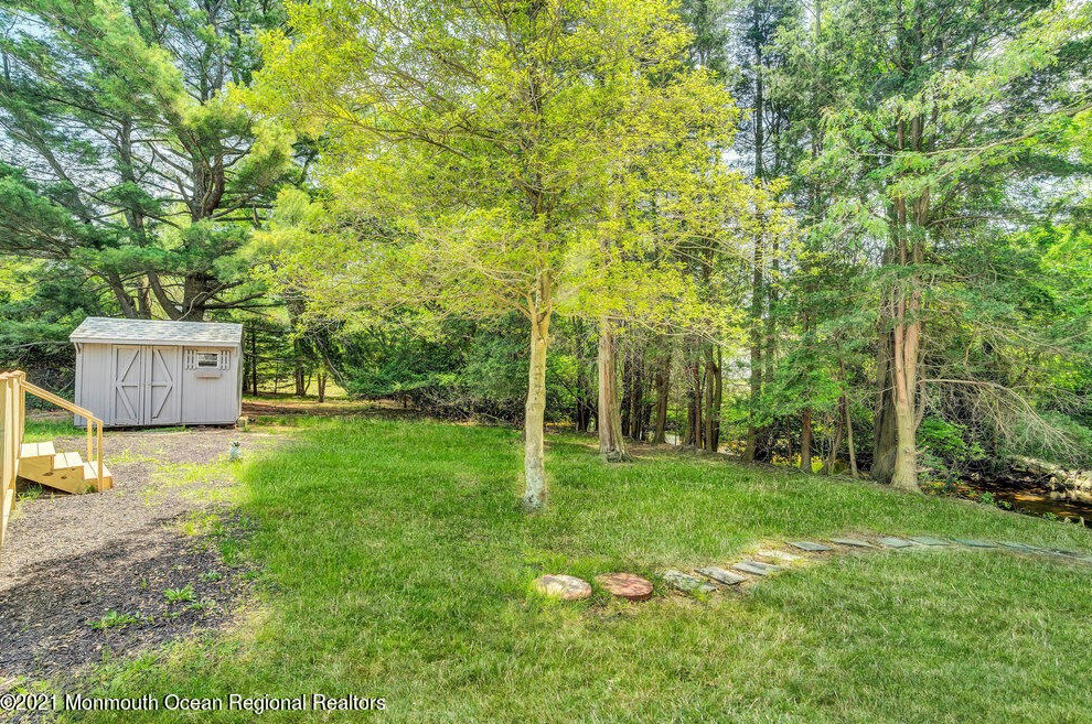 2129 Yorktowne Blvd, Toms River NJ  08753-1629 exterior