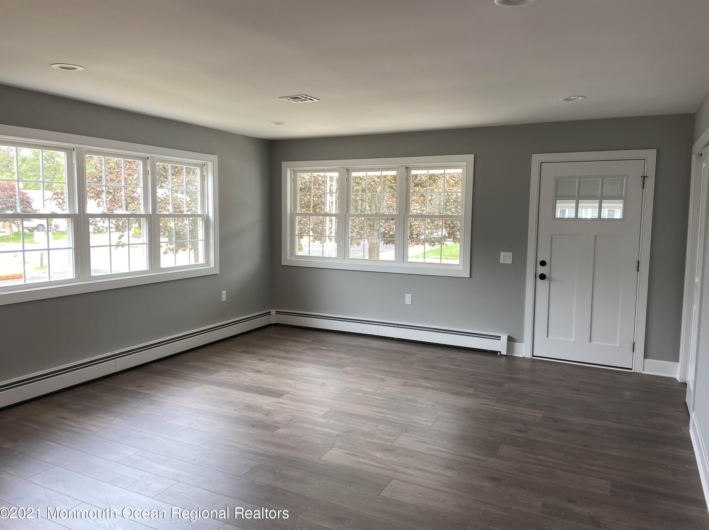 360 Costa Mesa Dr, Toms River NJ  08757-5767 exterior