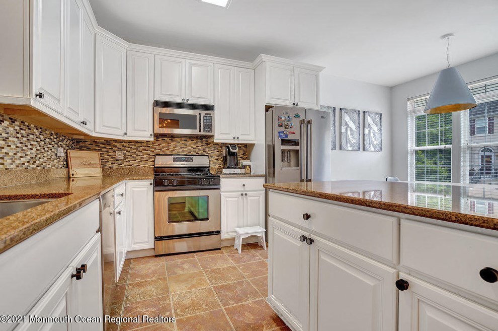26 Aspen Way, Matawan NJ  07747-1905 exterior