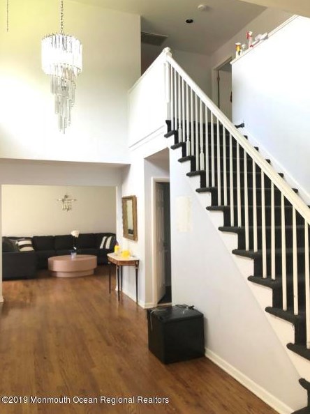 1 Wenning Ct, Oakhurst NJ  07755-1530 exterior