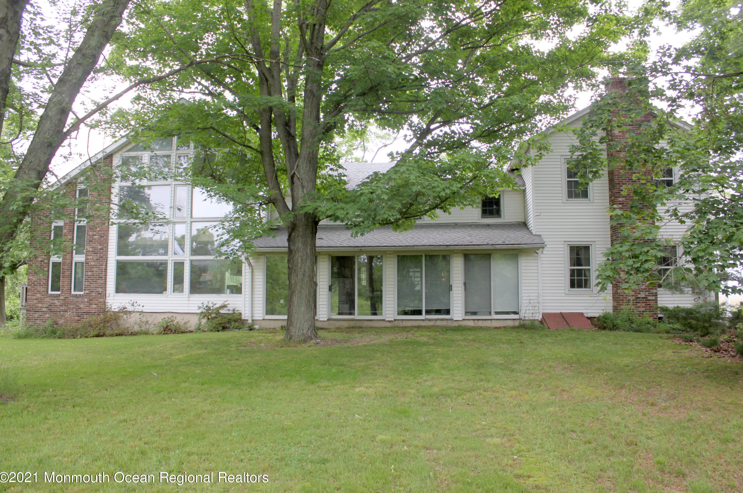 127 Howell Rd, East Freehold, NJ 07728