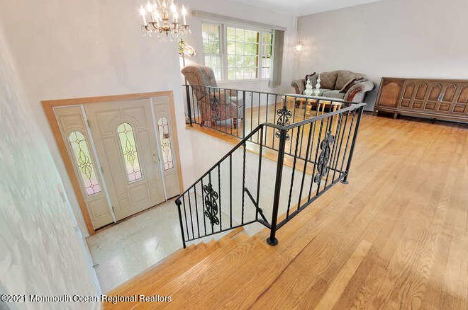 102 Kings Way, East Freehold, NJ 07728-2834