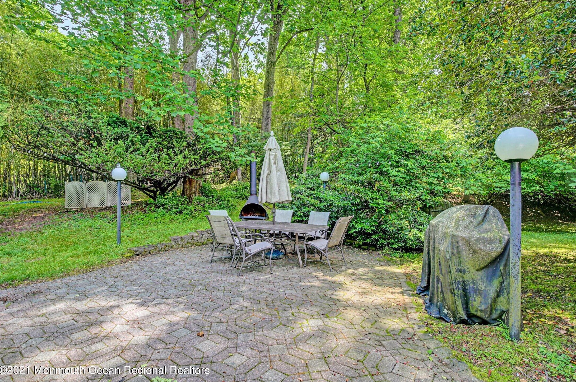 63 Telegraph Hill Rd, Holmdel Village, NJ 07733