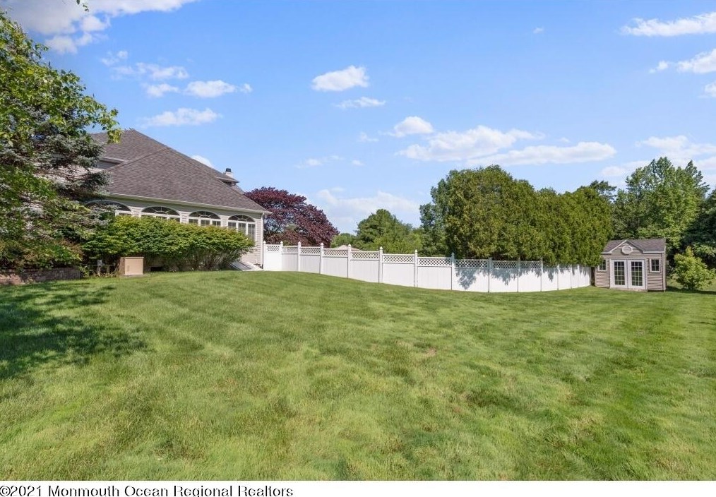 201 Aimee Dr, East Freehold, NJ 07728-9225