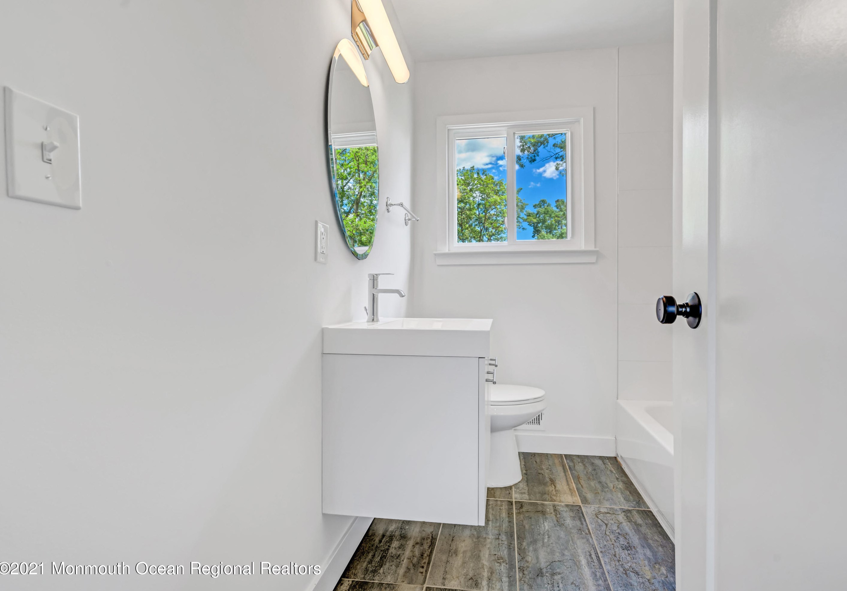 36 Harley Rd, Toms River NJ  08755-5024 exterior
