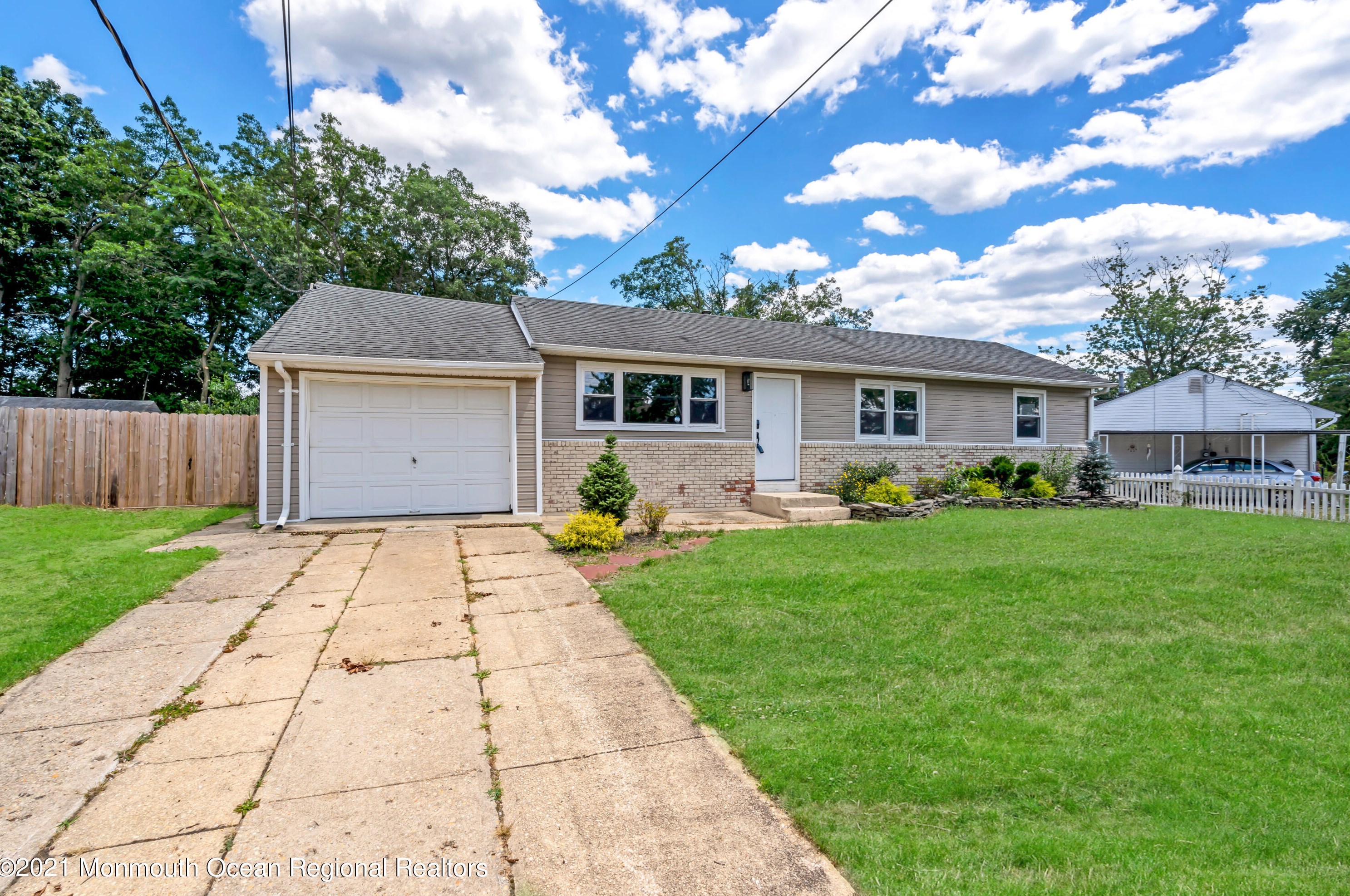36 Harley Rd, Toms River NJ  08755-5024 exterior