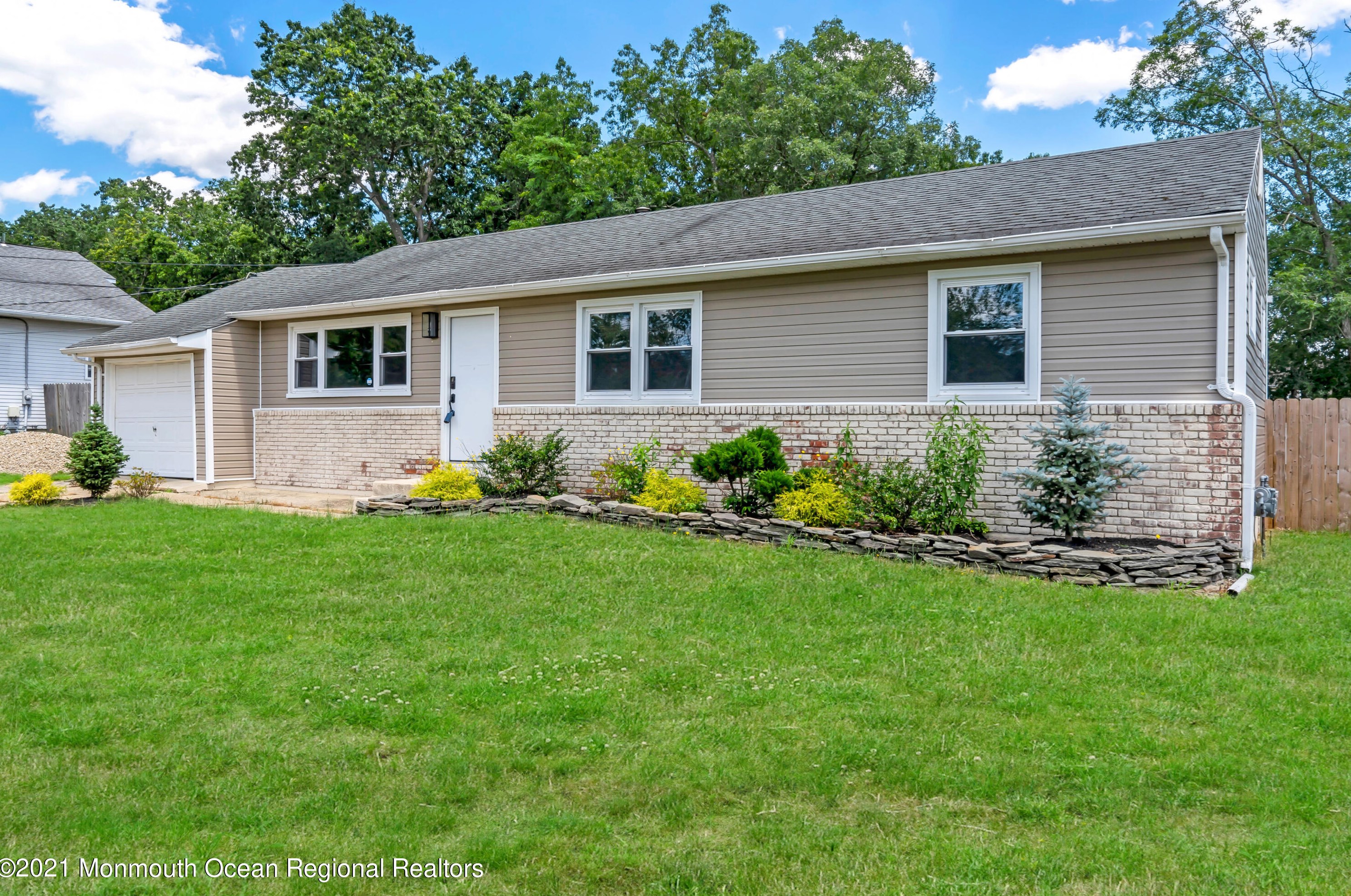 36 Harley Rd, Toms River NJ  08755-5024 exterior