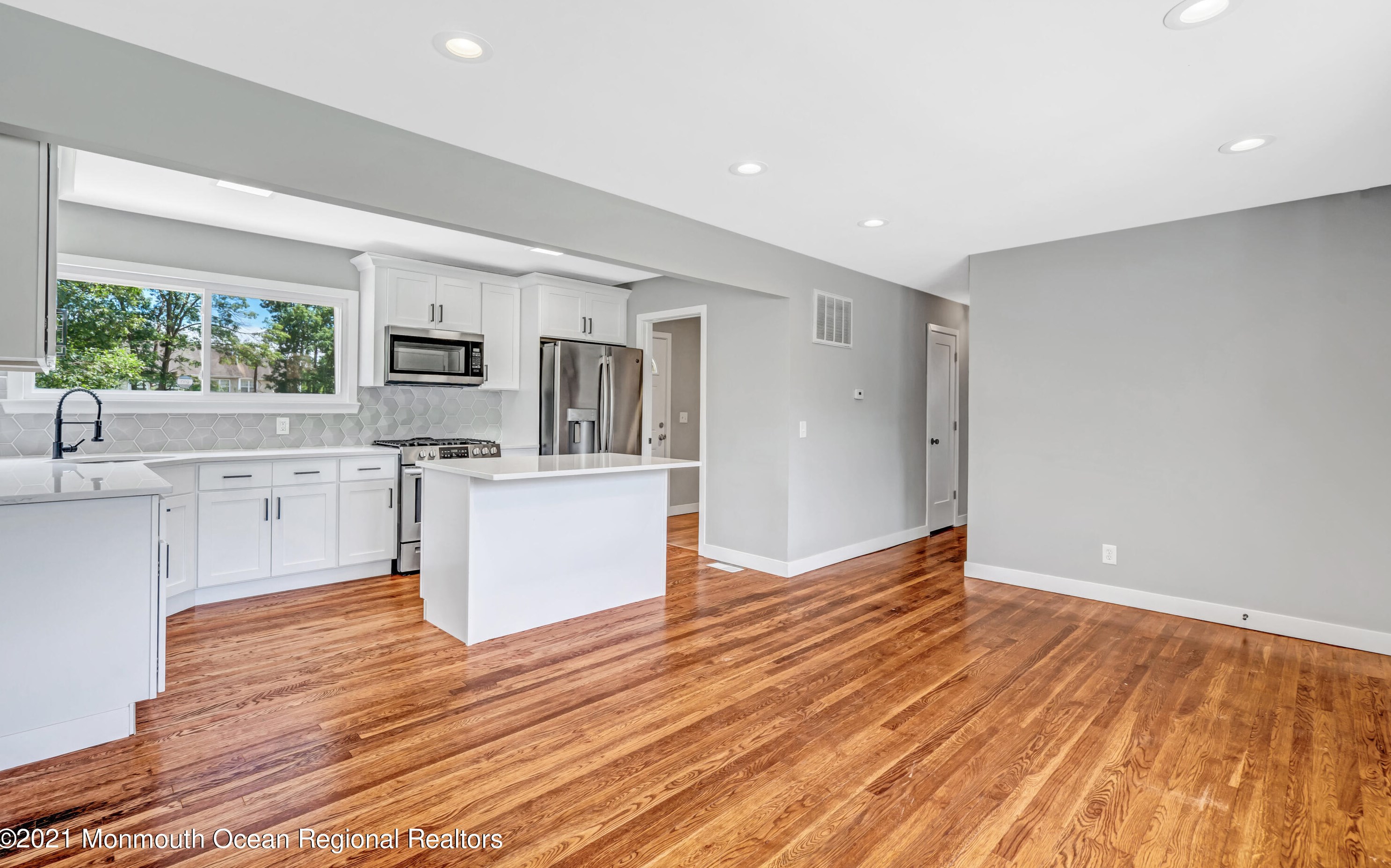 36 Harley Rd, Toms River NJ  08755-5024 exterior