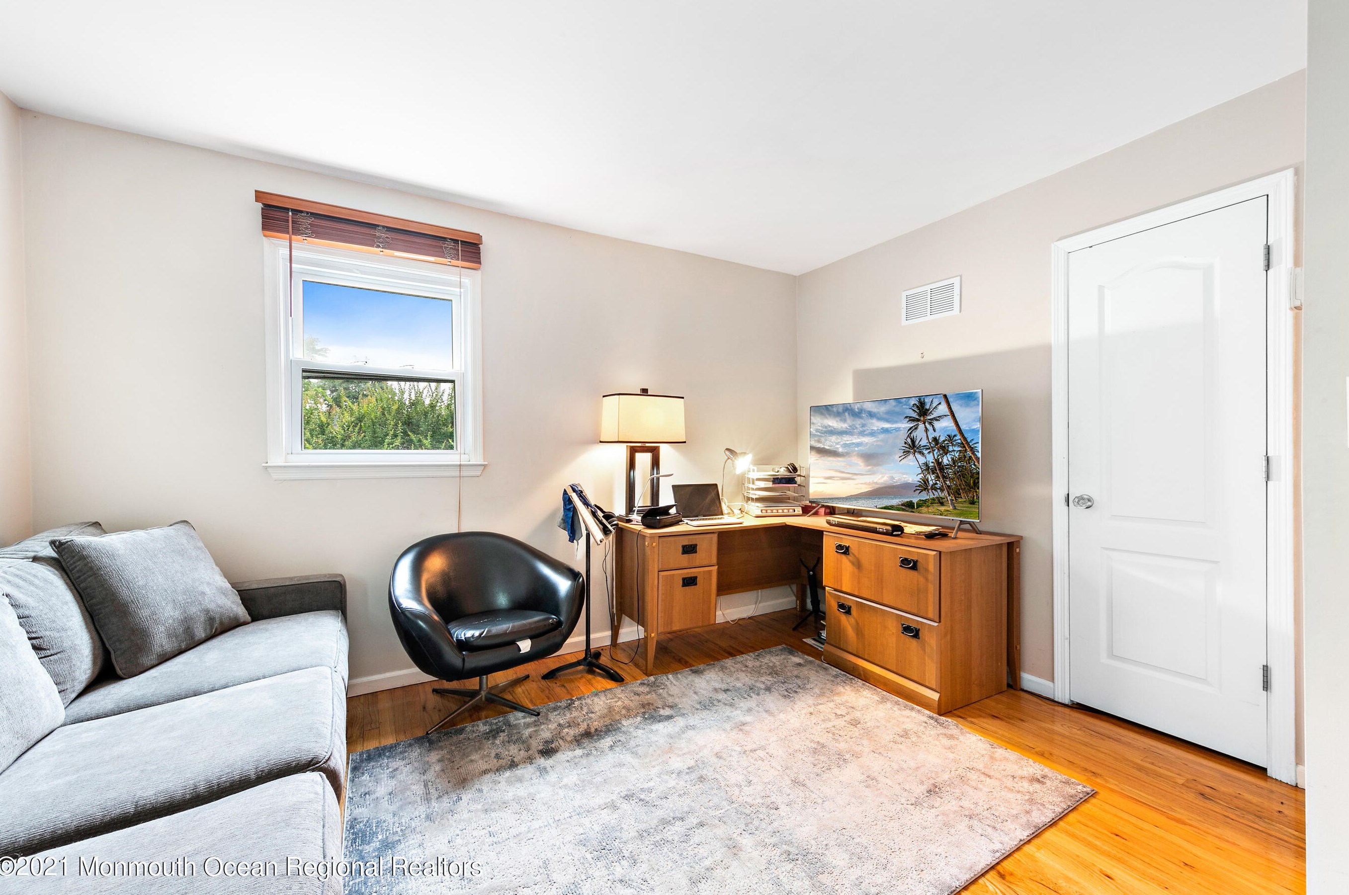 42 Hiawatha Ave, Oceanport NJ  07757-1606 exterior