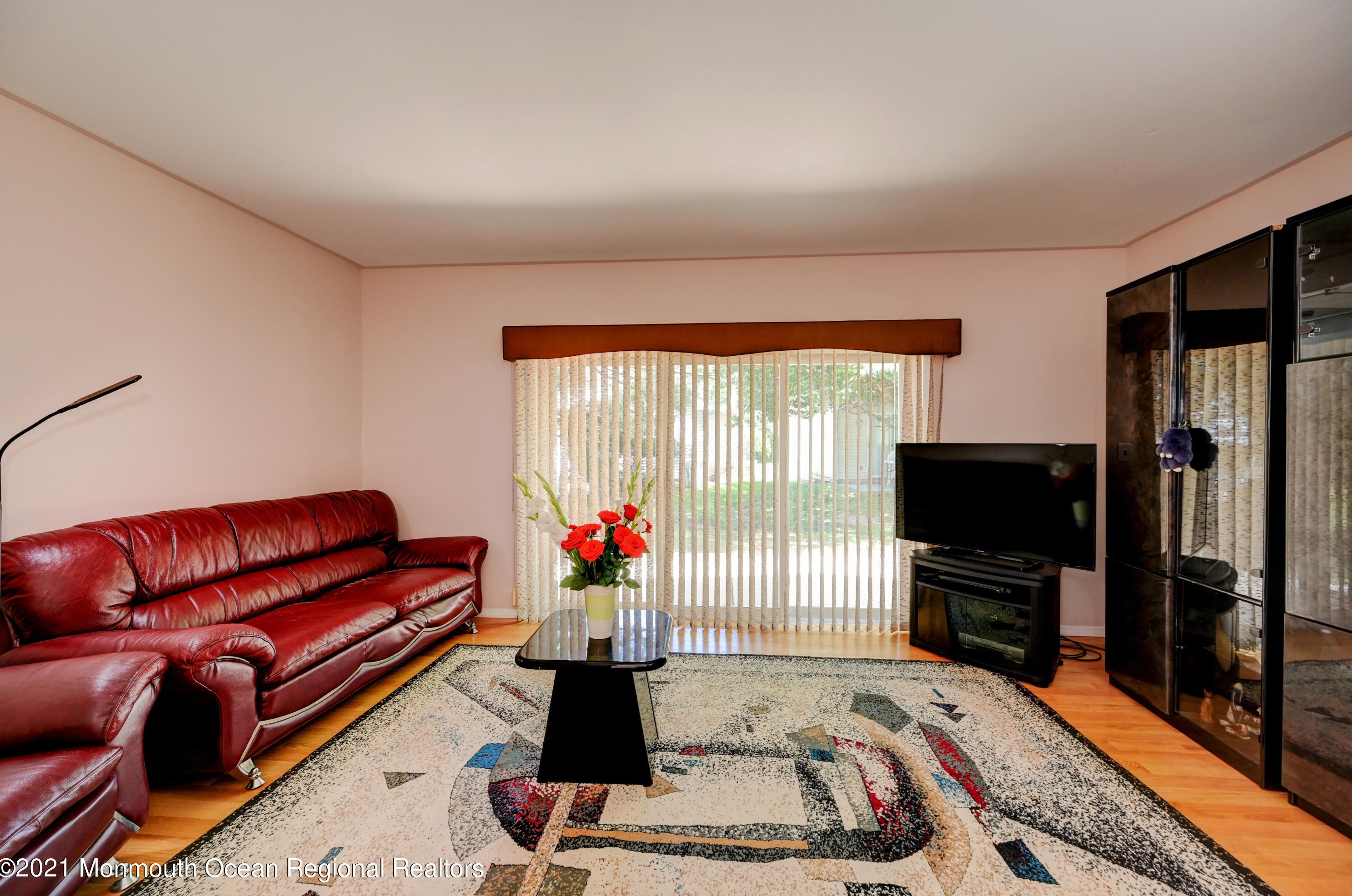 3 Jasmine Ln, East Freehold, NJ 07728
