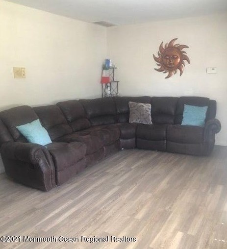 375 Lighthouse Dr, Cedar Bonnet Island, NJ 08050