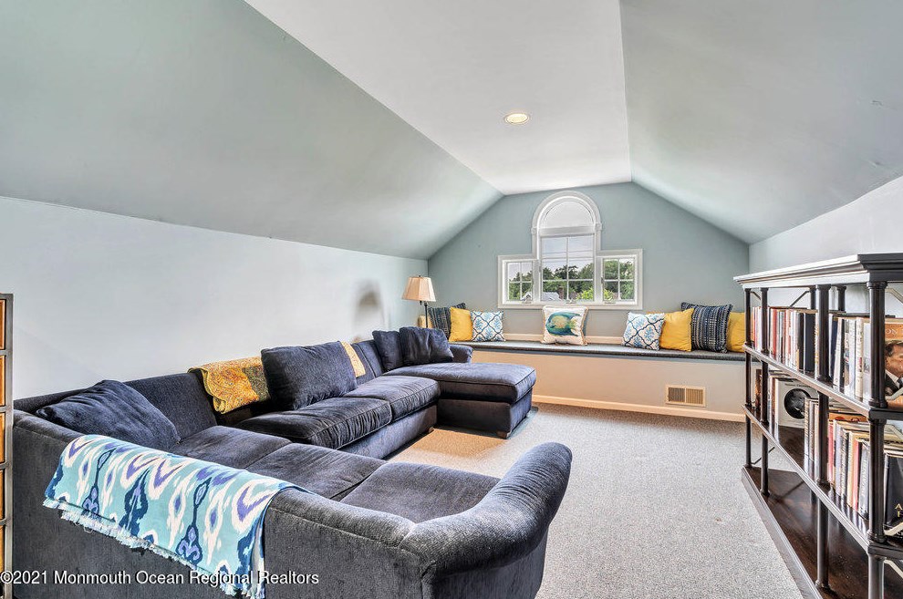 39 Church St, Wall Township NJ  08736-3430 exterior