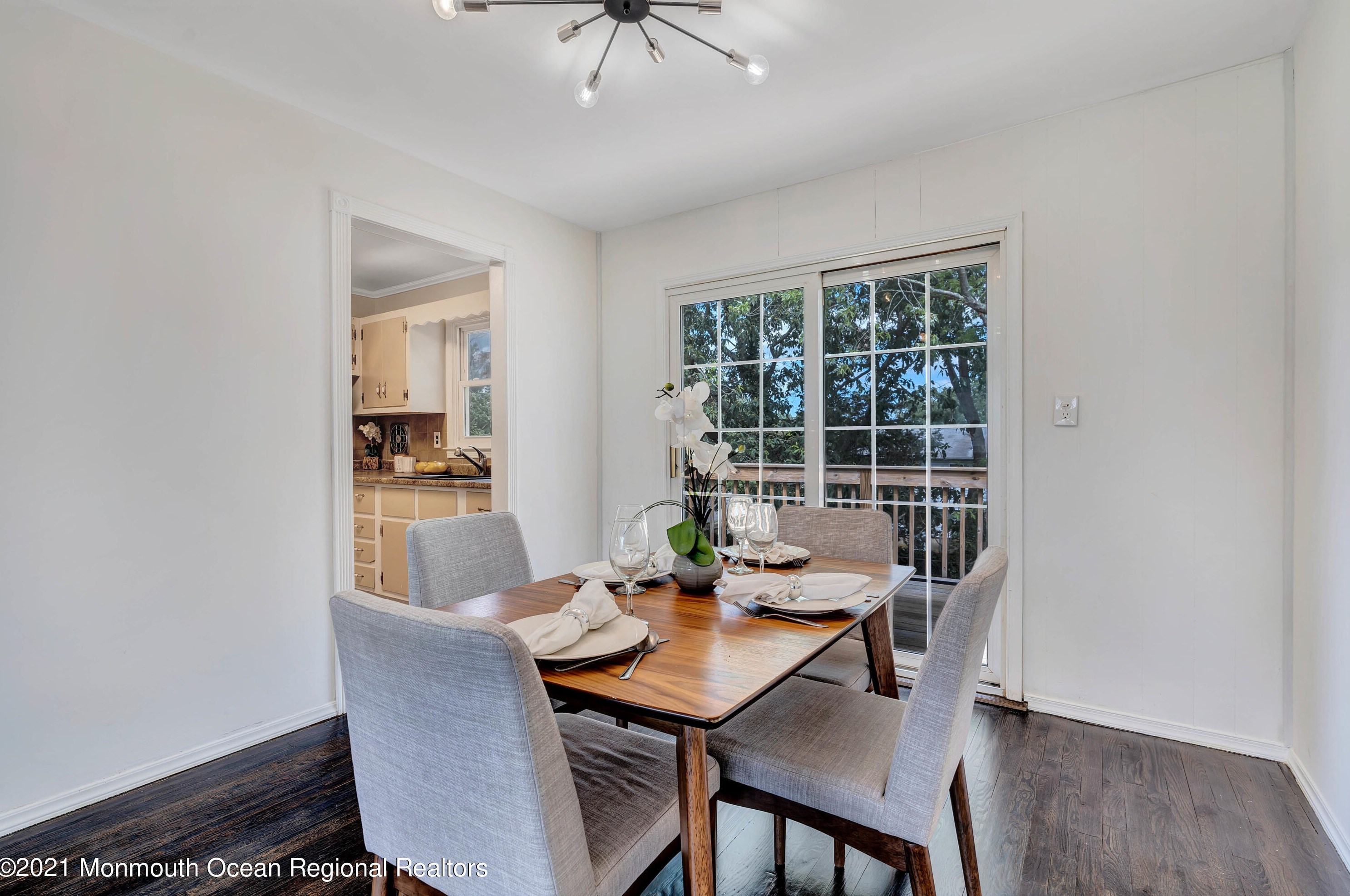 833 Holiday Ct, Toms River NJ  08753-3721 exterior