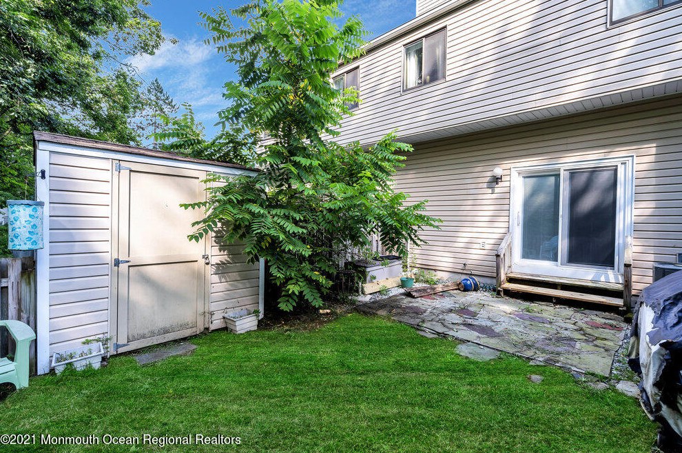 33 Shady Ln, Hardyston NJ  07419-9776 exterior