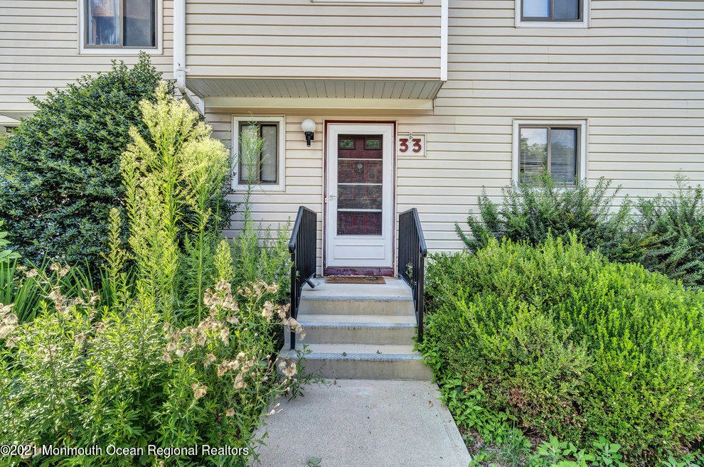 33 Shady Ln, Hardyston NJ  07419-9776 exterior