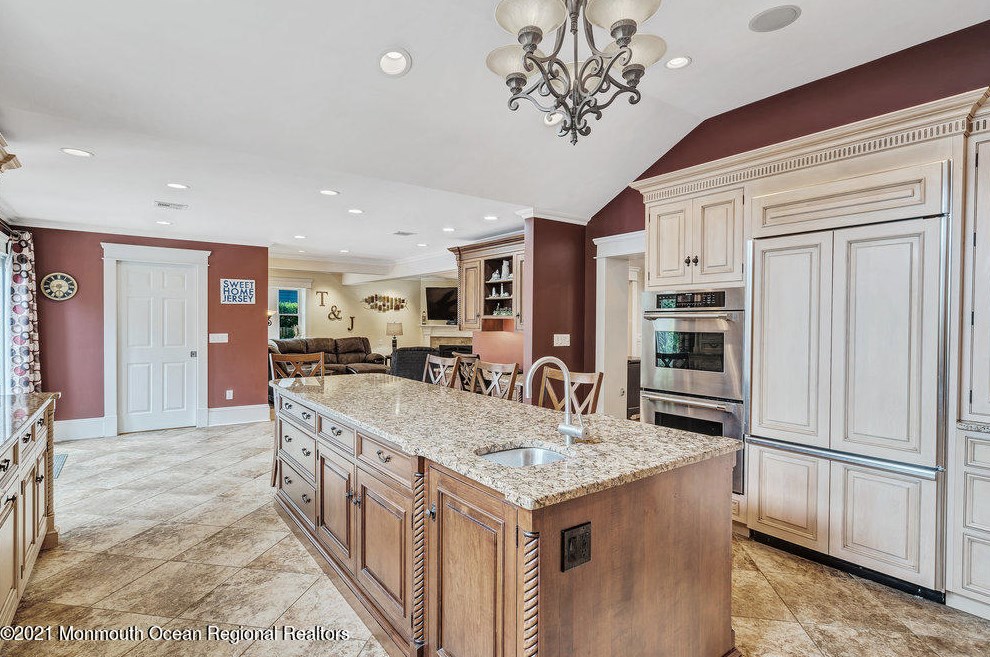 125 Monmouth Blvd, Oceanport NJ  07757-1621 exterior