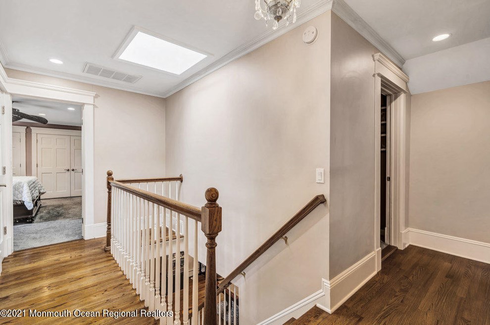 125 Monmouth Blvd, Oceanport NJ  07757-1621 exterior