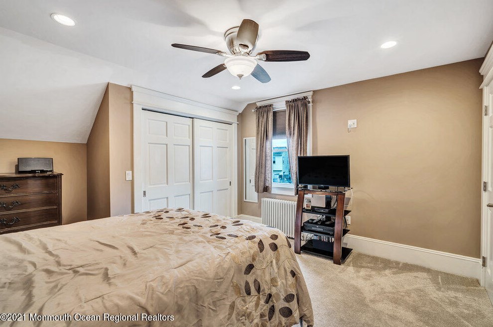 125 Monmouth Blvd, Oceanport NJ  07757-1621 exterior