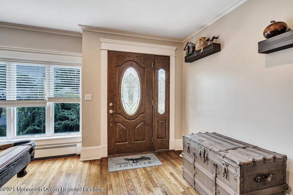 125 Monmouth Blvd, Oceanport NJ  07757-1621 exterior