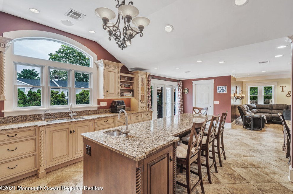 125 Monmouth Blvd, Oceanport NJ  07757-1621 exterior