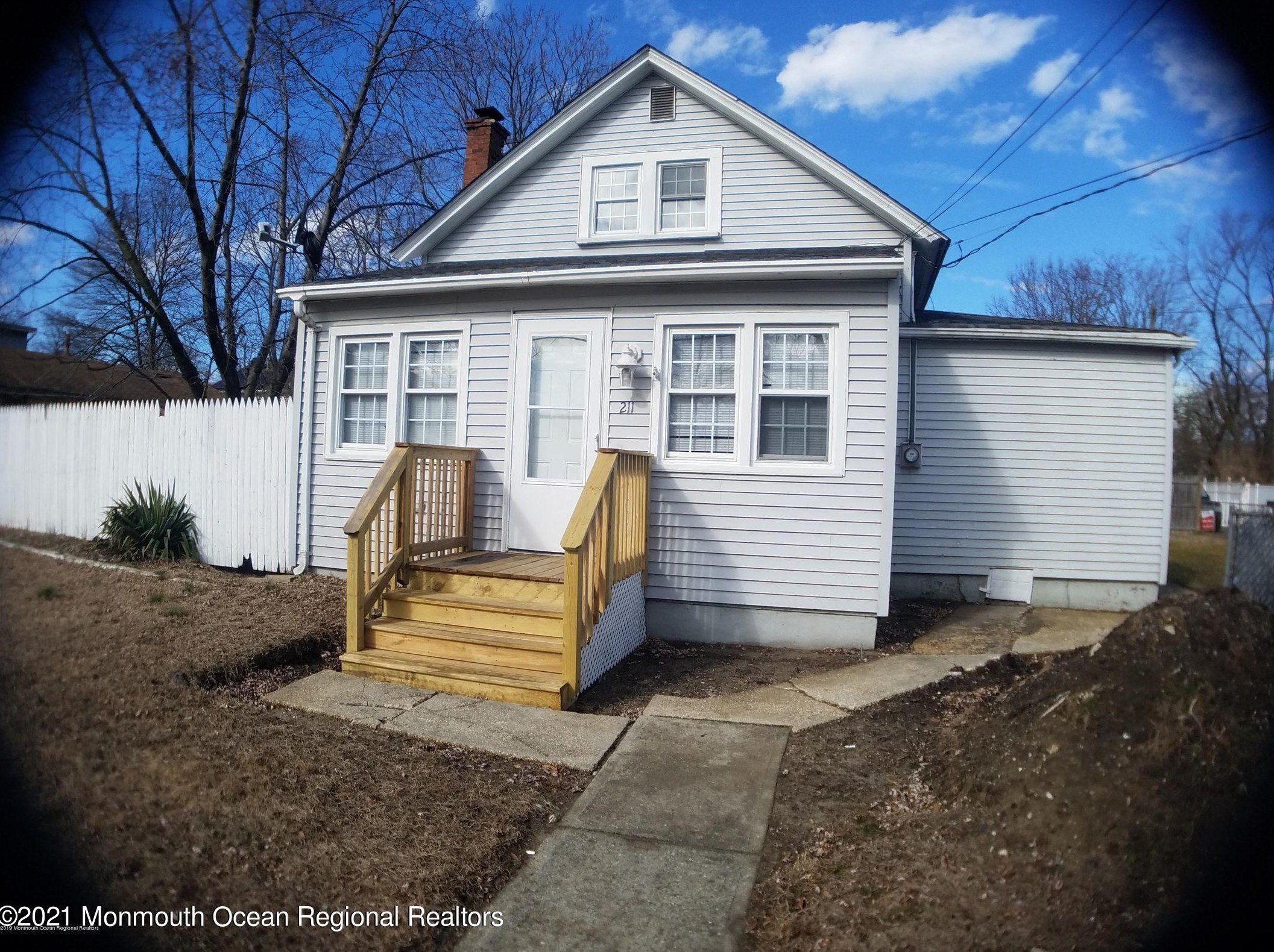 211 Seeley Ave, Ideal Beach NJ  07734-1141 exterior