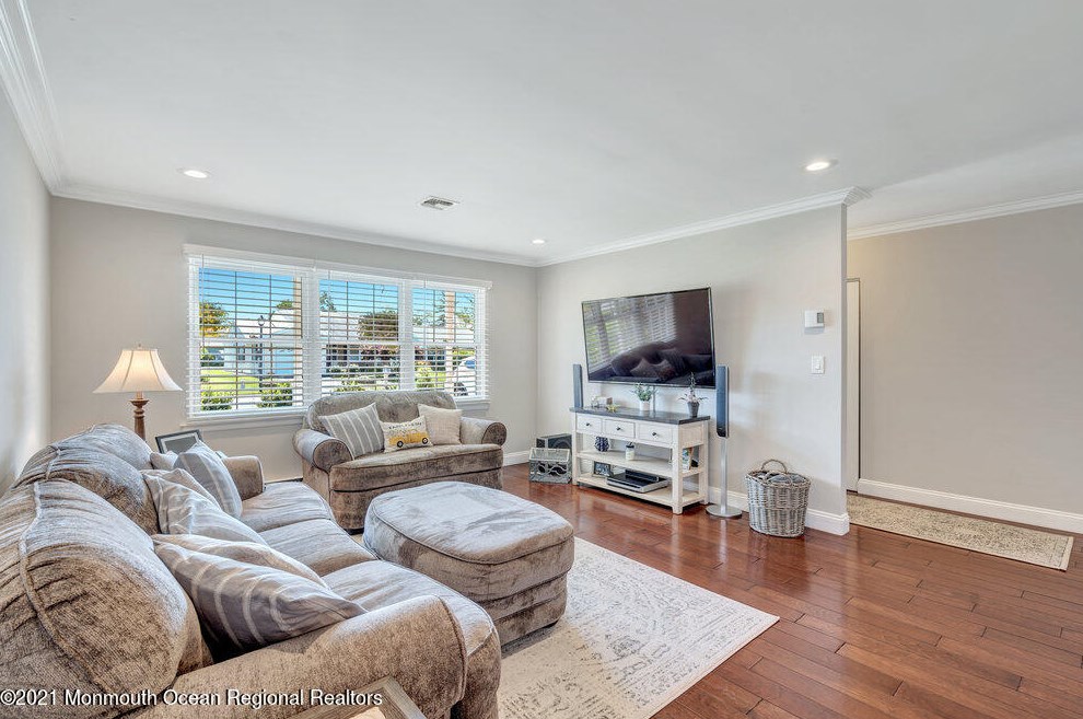 30 Chatham Pl, Southampton NJ  08088-1108 exterior