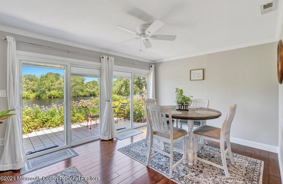 30 Chatham Pl, Southampton NJ  08088-1108 exterior