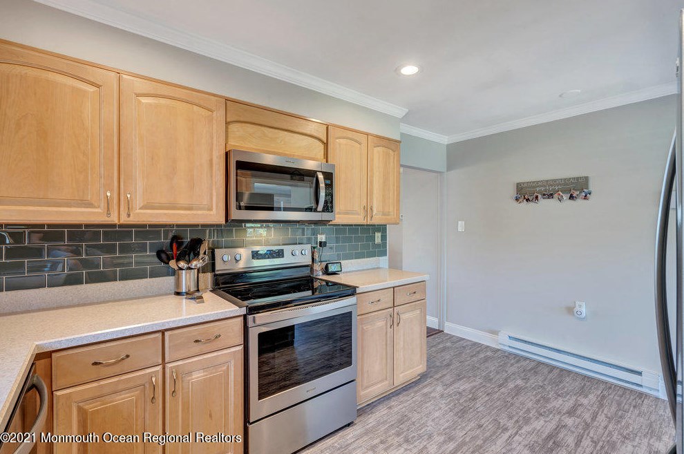 30 Chatham Pl, Southampton NJ  08088-1108 exterior