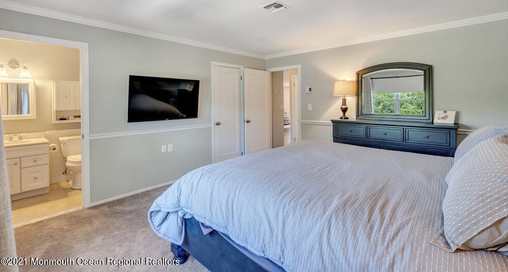 30 Chatham Pl, Southampton NJ  08088-1108 exterior