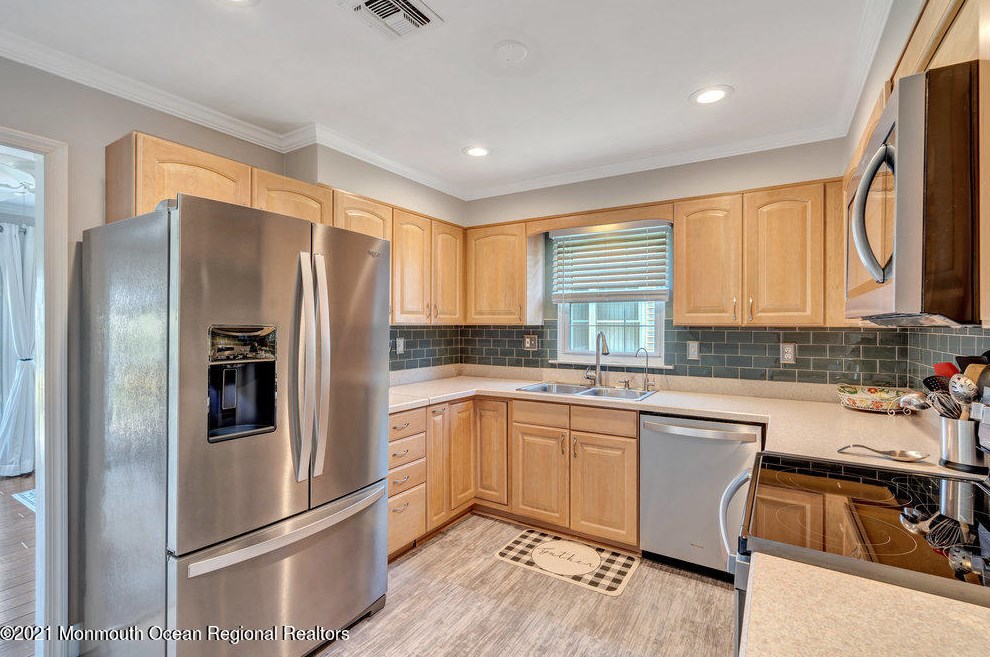 30 Chatham Pl, Southampton NJ  08088-1108 exterior