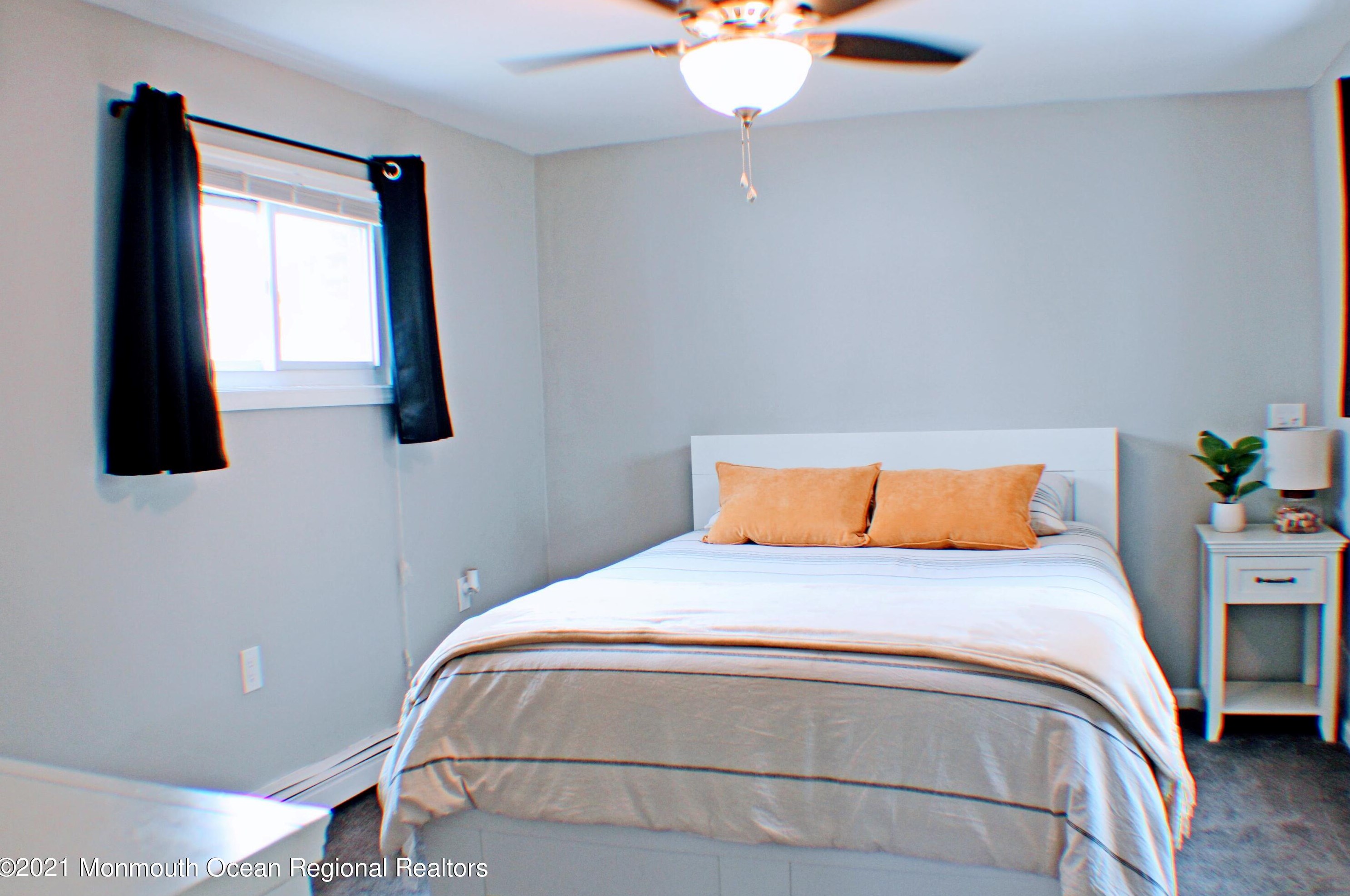39 Laurelhurst Dr, Keyport NJ  07735-5209 exterior