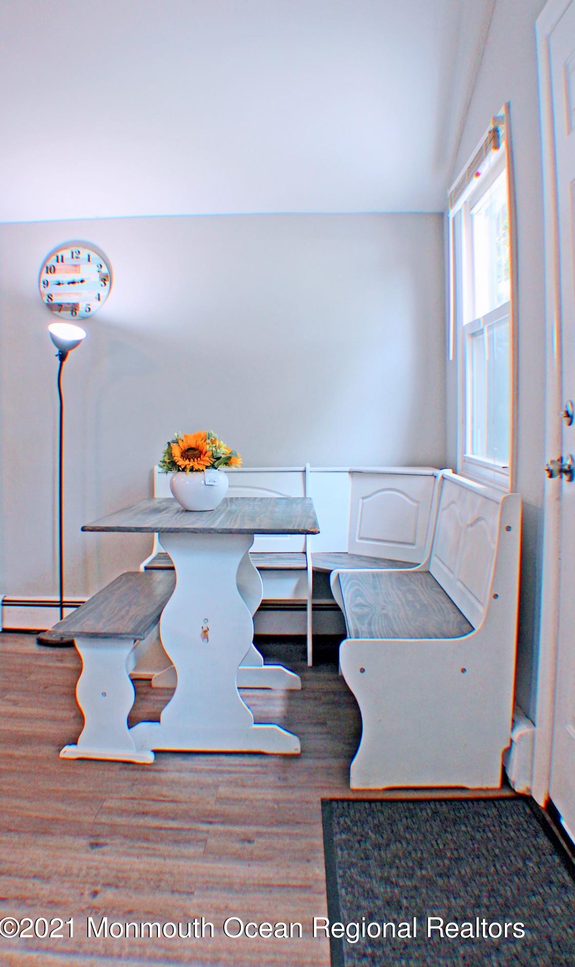 39 Laurelhurst Dr, Keyport NJ  07735-5209 exterior