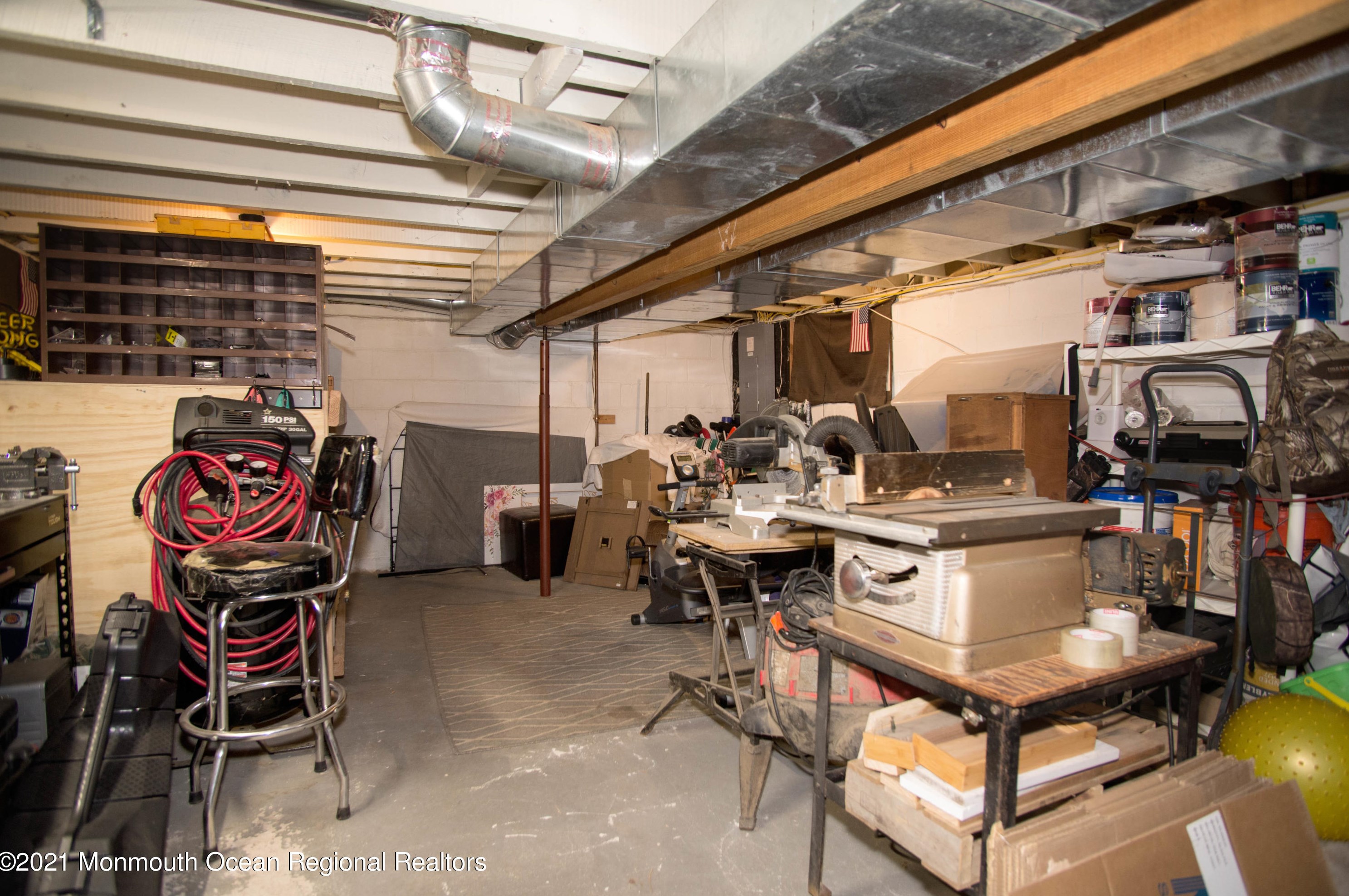 28 Bentley Ave, Trenton NJ  08619-3720 exterior