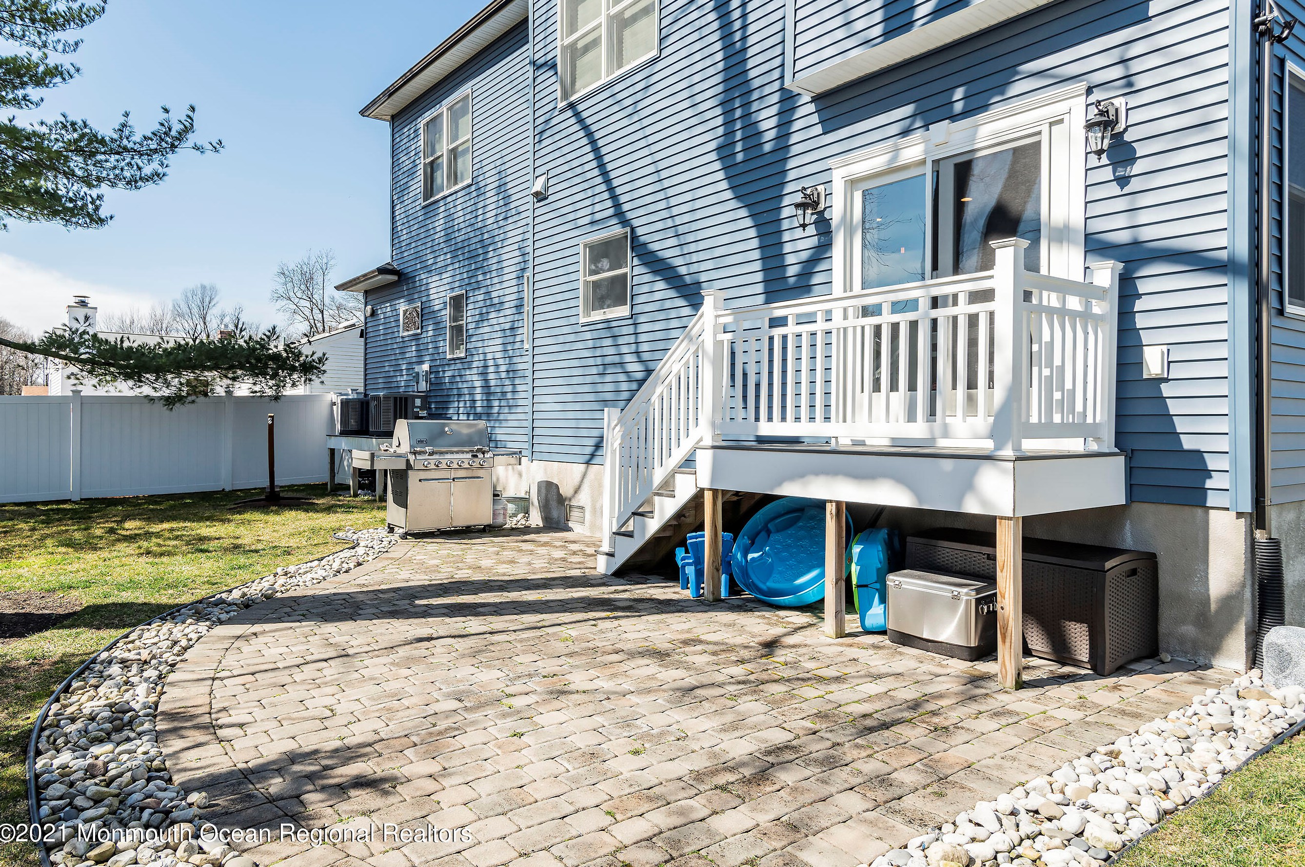 30 Asbury Ave, Oceanport NJ  07757-1365 exterior
