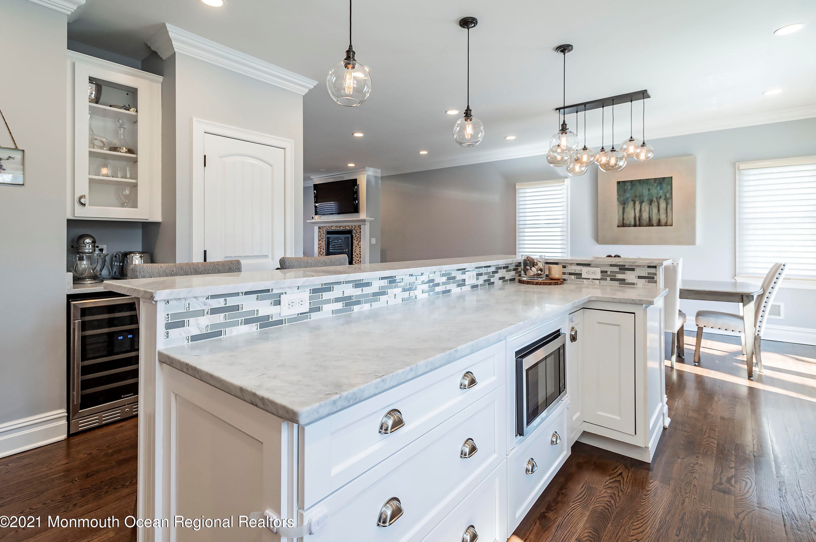 30 Asbury Ave, Oceanport NJ  07757-1365 exterior