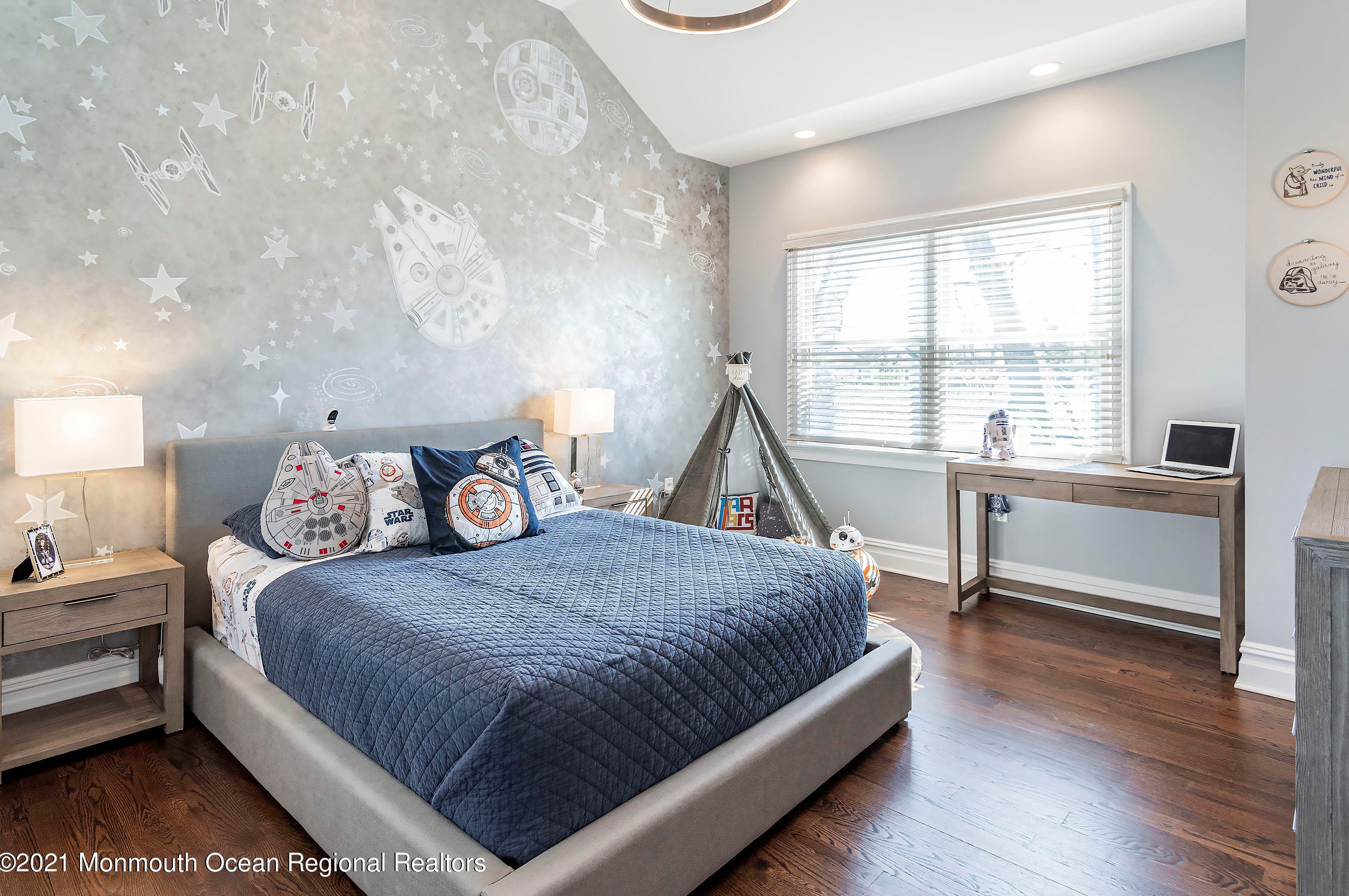 30 Asbury Ave, Oceanport NJ  07757-1365 exterior