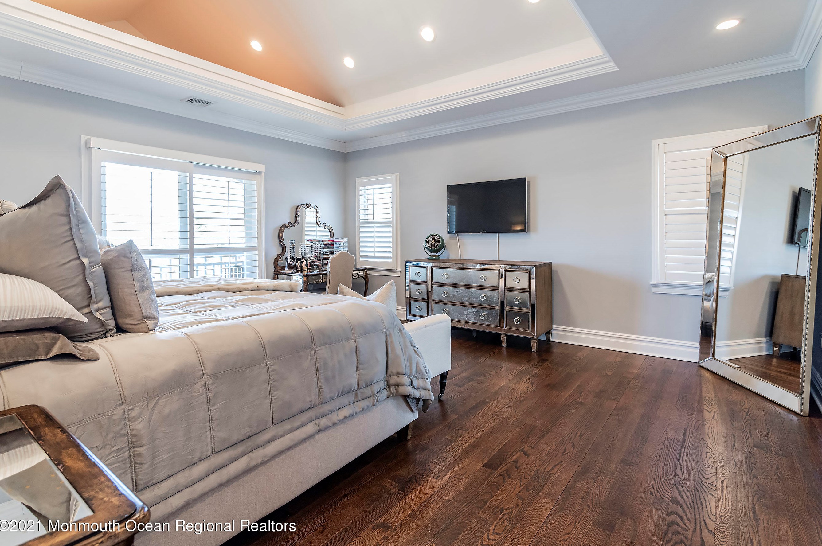 30 Asbury Ave, Oceanport NJ  07757-1365 exterior