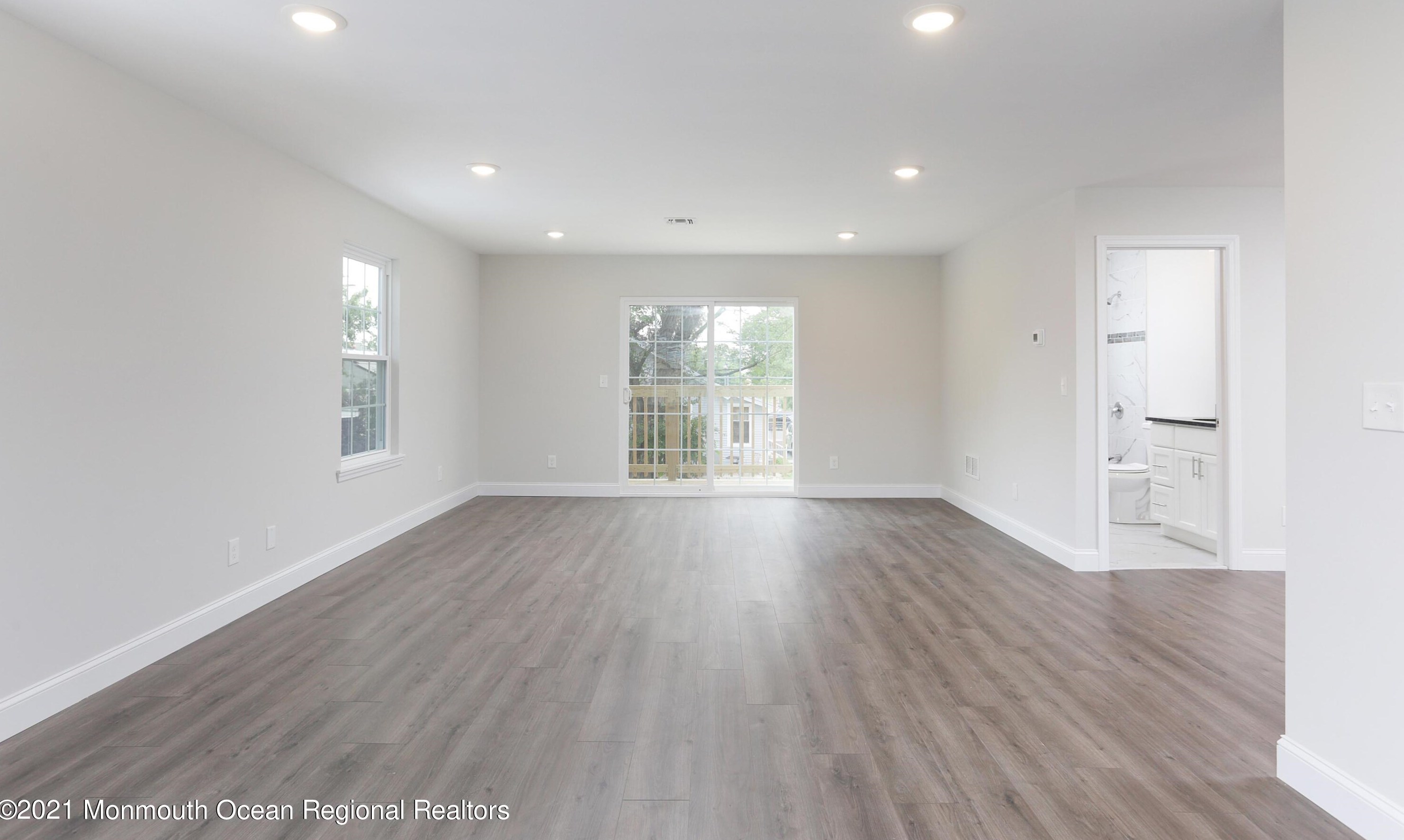 226 Twilight Ave, Ideal Beach NJ  07734-1960 exterior