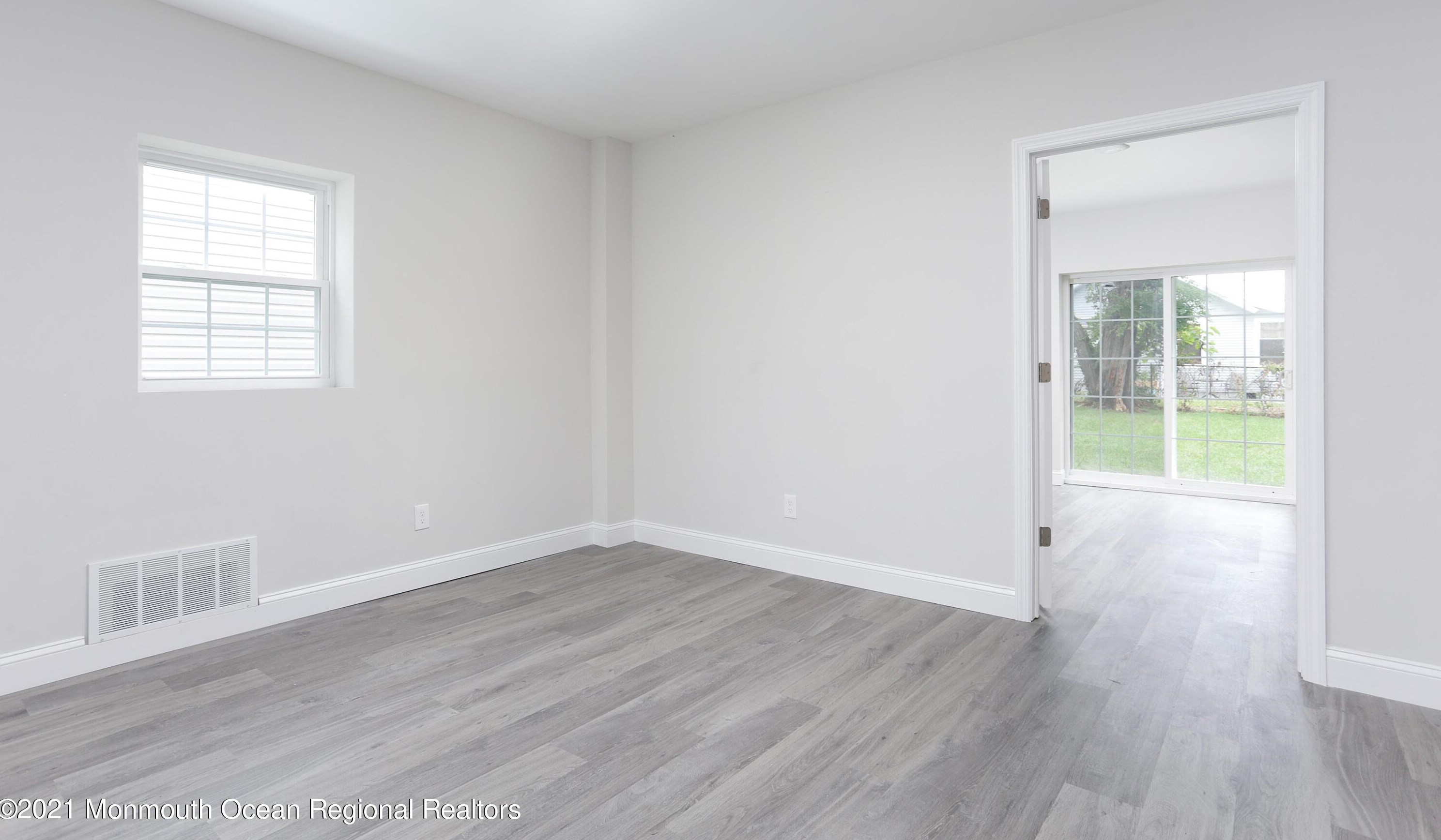 226 Twilight Ave, Ideal Beach NJ  07734-1960 exterior