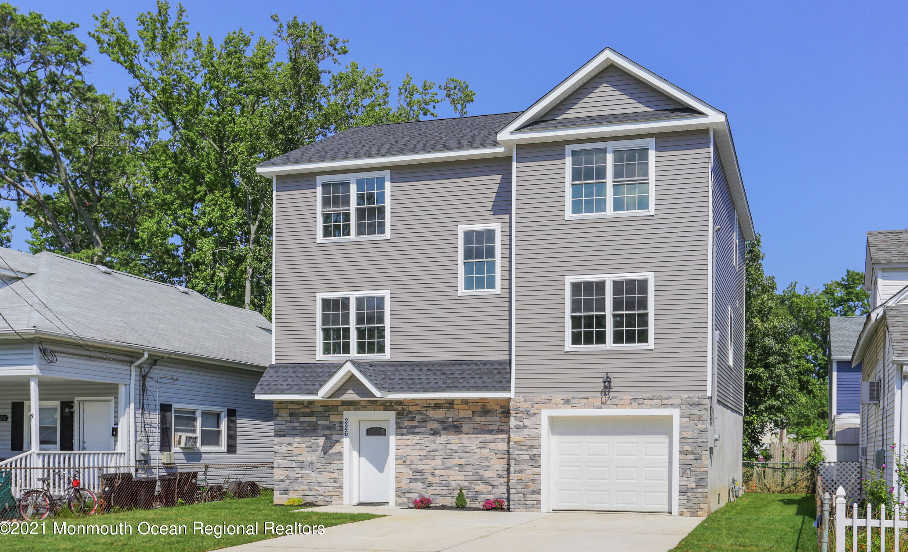 226 Twilight Ave, Ideal Beach NJ  07734-1960 exterior