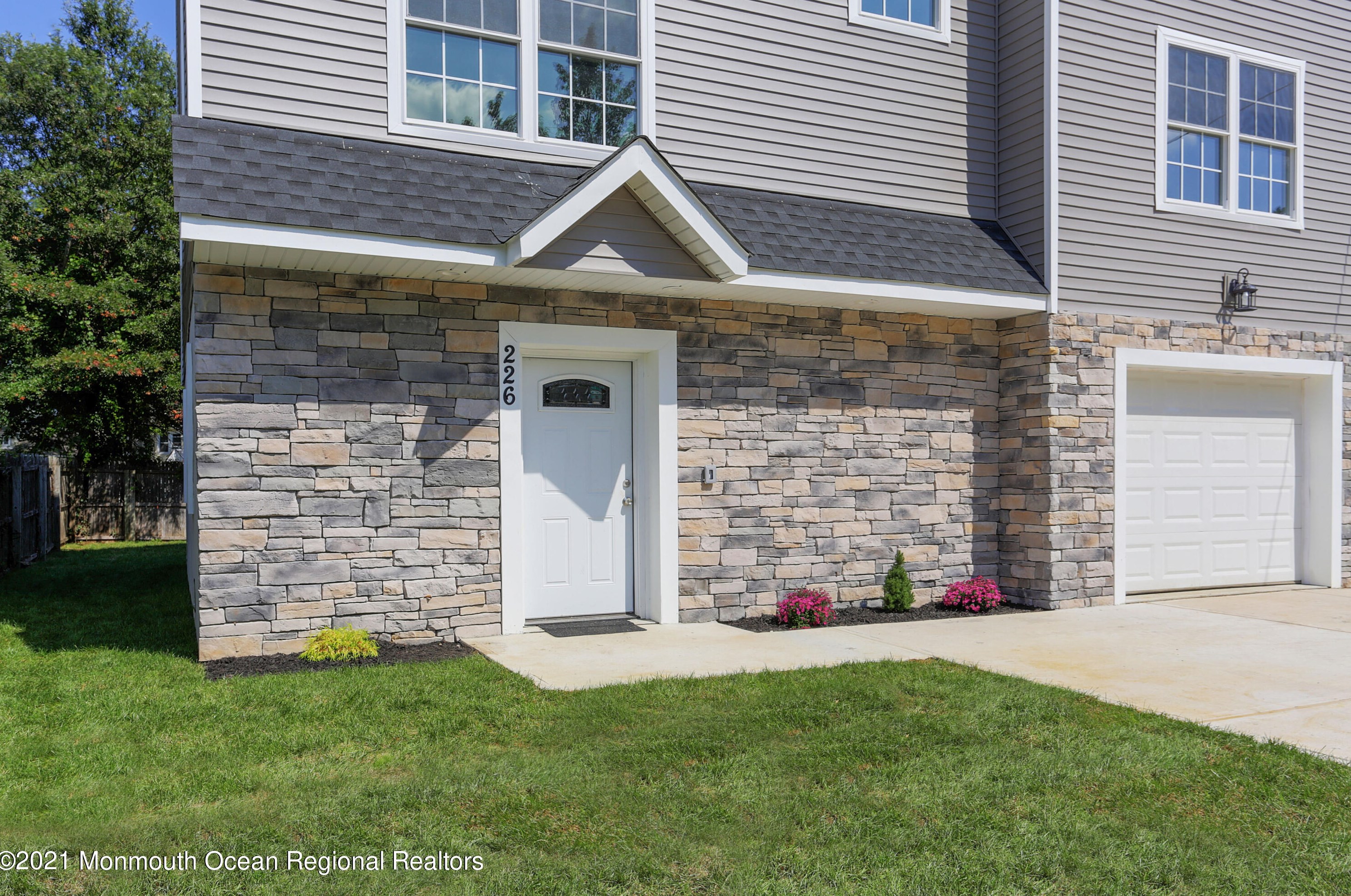 226 Twilight Ave, Ideal Beach NJ  07734-1960 exterior