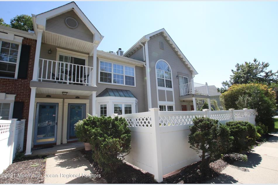 100 Secretariat Ct, Tinton Falls, NJ 07724 - MLS 22129229 ...