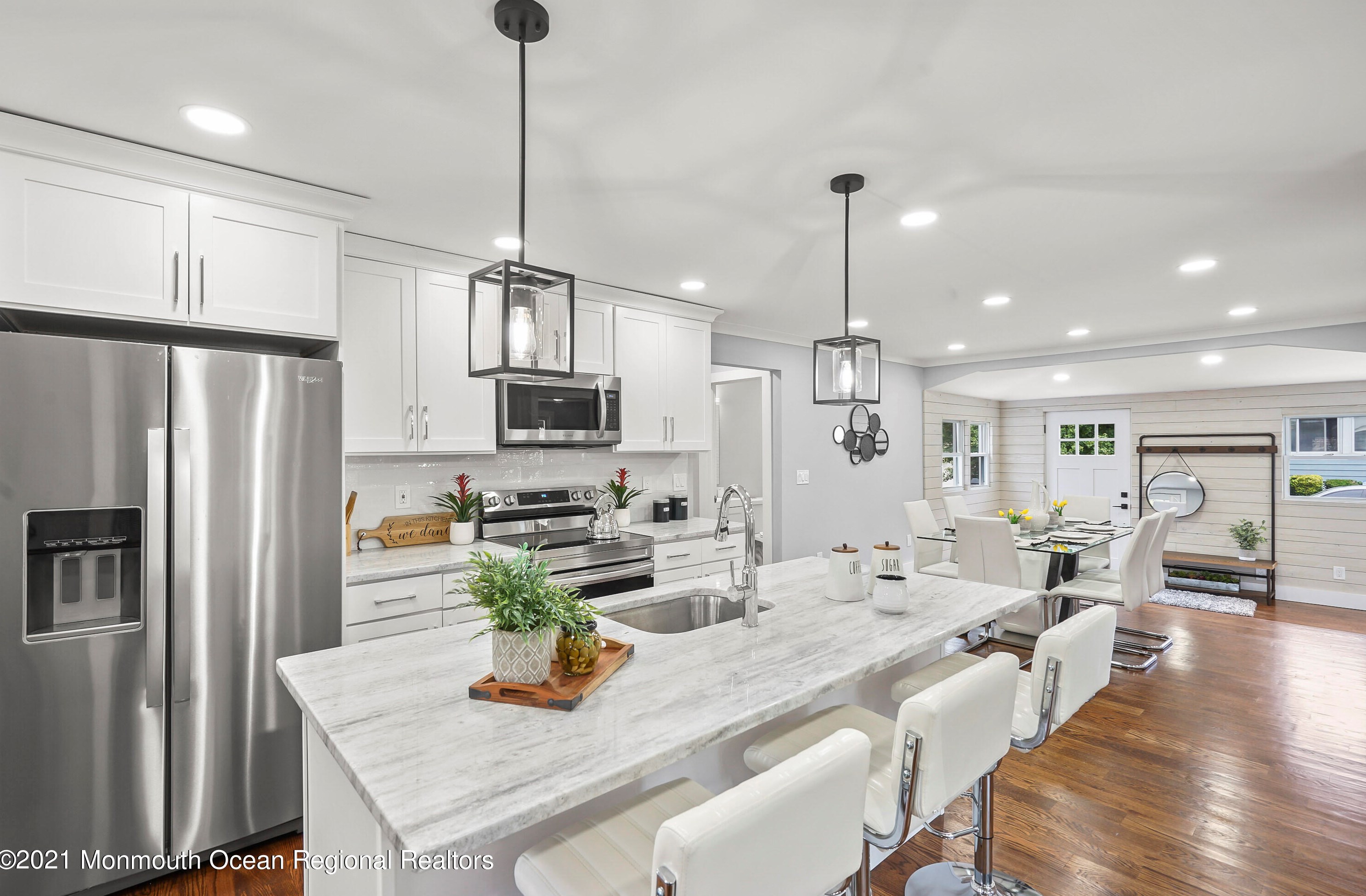 4 4th St, Matawan NJ  07747-2316 exterior